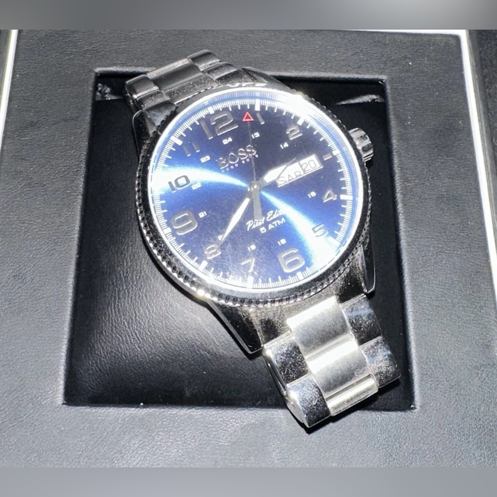 Men’s HUGO BOSS Watch 279.1.14 2871 works but dead battery
